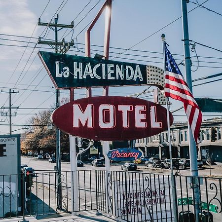 La Hacienda Motel Seattle Exterior photo