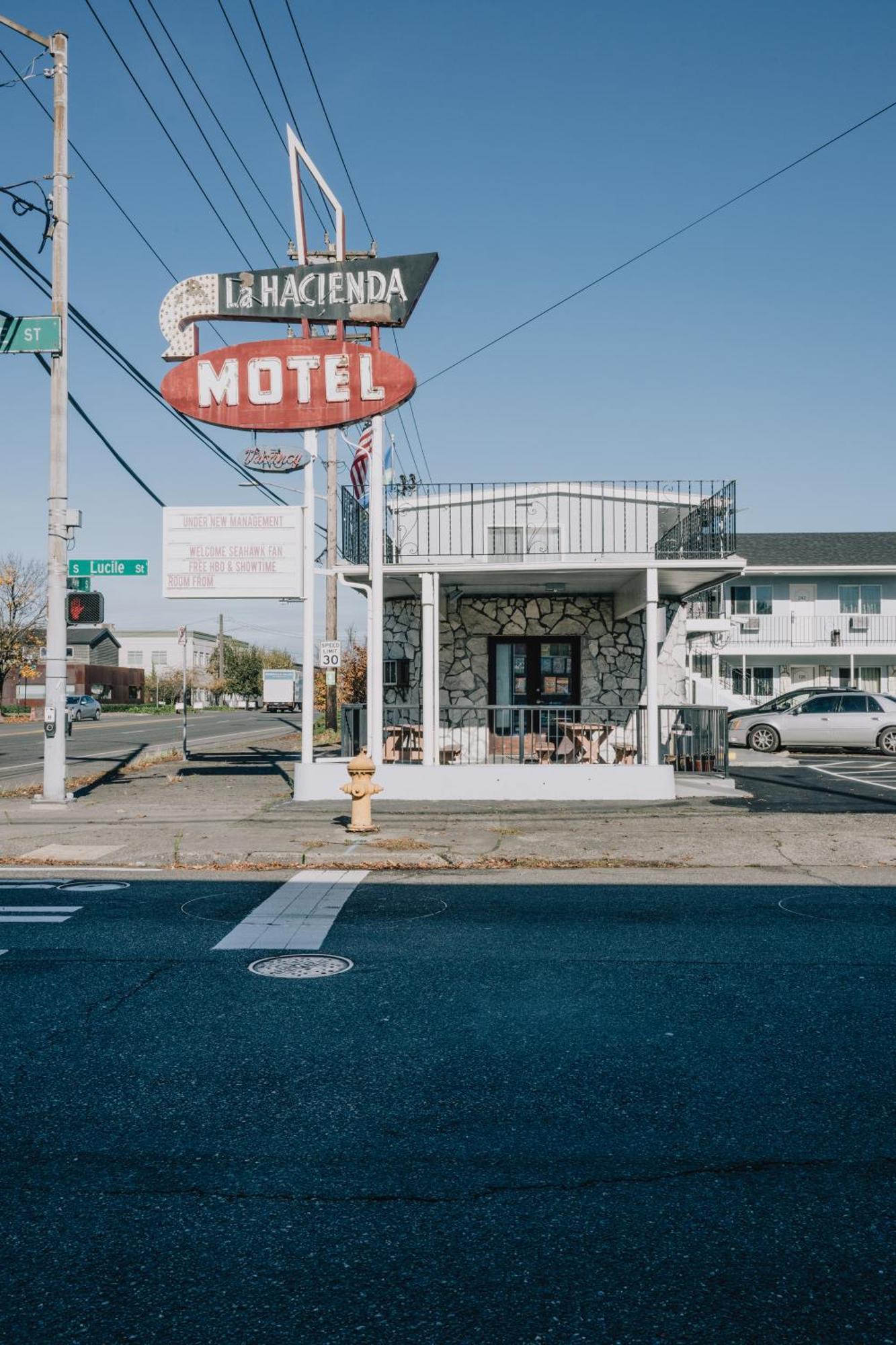 La Hacienda Motel Seattle Exterior photo