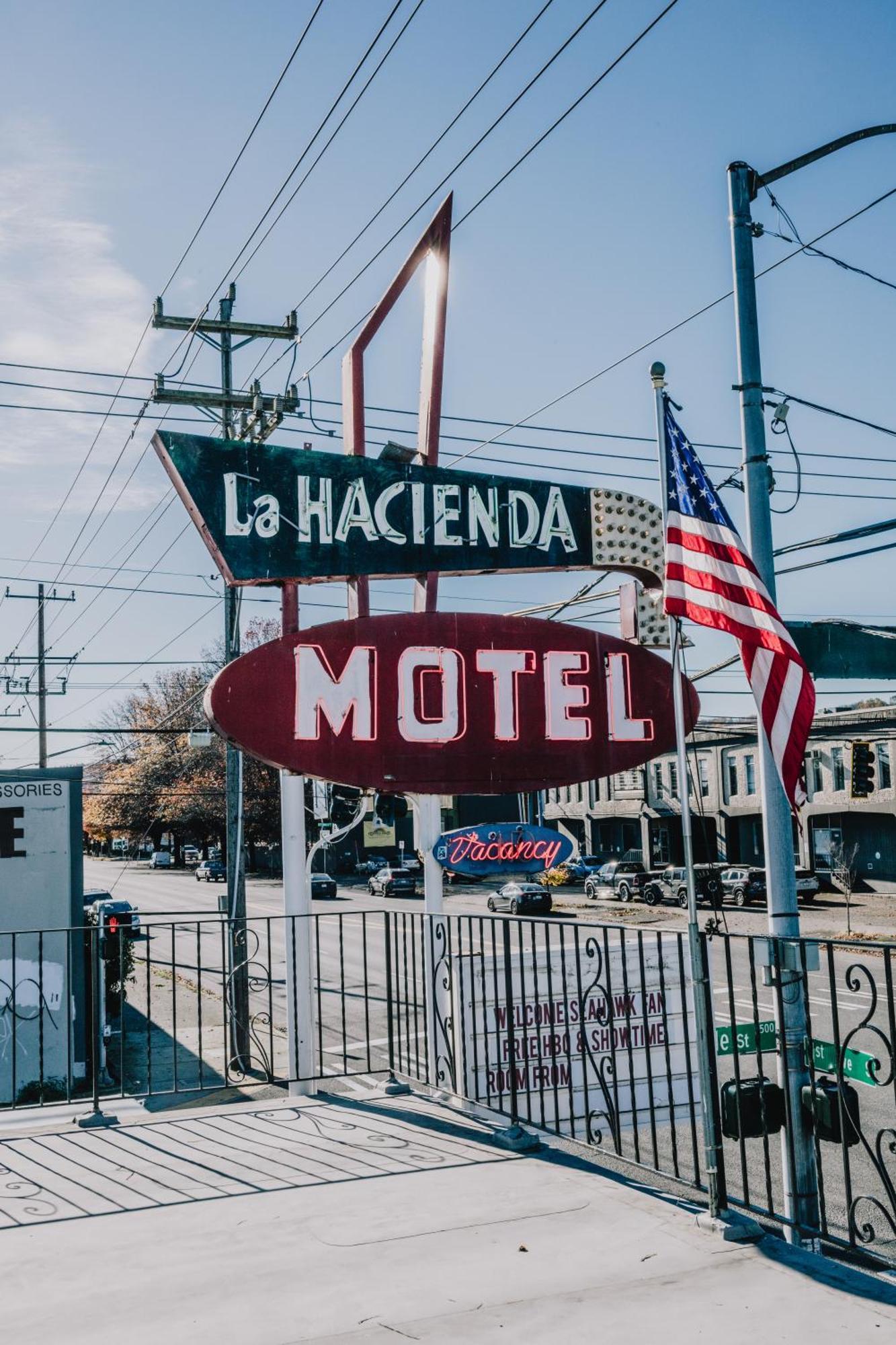 La Hacienda Motel Seattle Exterior photo